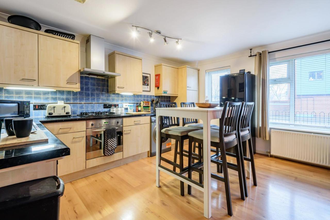 Stylish 2 Bedroom Apartment, Central Exeter, Parking On Site Exterior foto