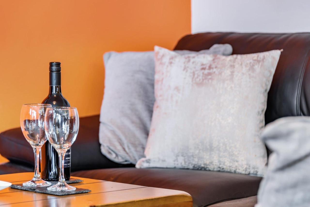Stylish 2 Bedroom Apartment, Central Exeter, Parking On Site Exterior foto
