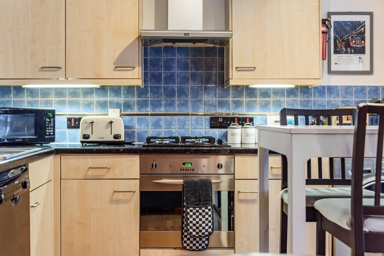 Stylish 2 Bedroom Apartment, Central Exeter, Parking On Site Exterior foto